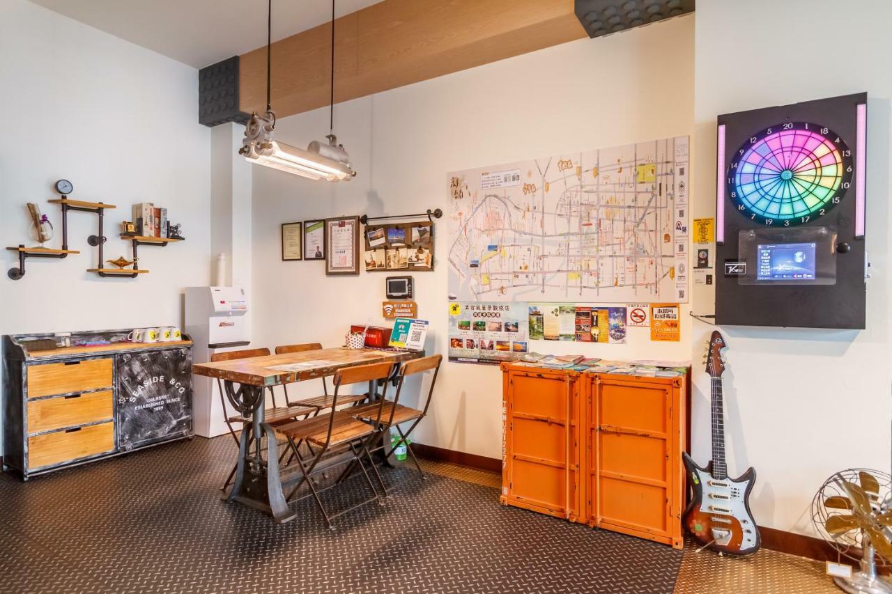 Exctic Homestay Tainan Buitenkant foto