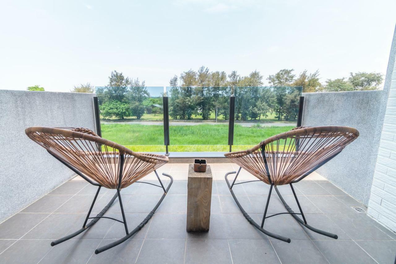 Exctic Homestay Tainan Buitenkant foto